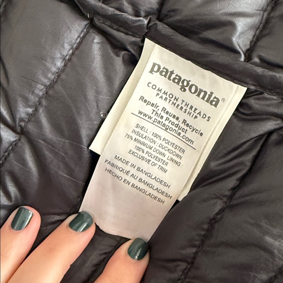 Patagonia Down Parka - Picture 4 of 7